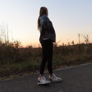 Meet your Posher, Madeline